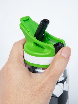 בקבוק שתייה 550 מ”ל כדורגל