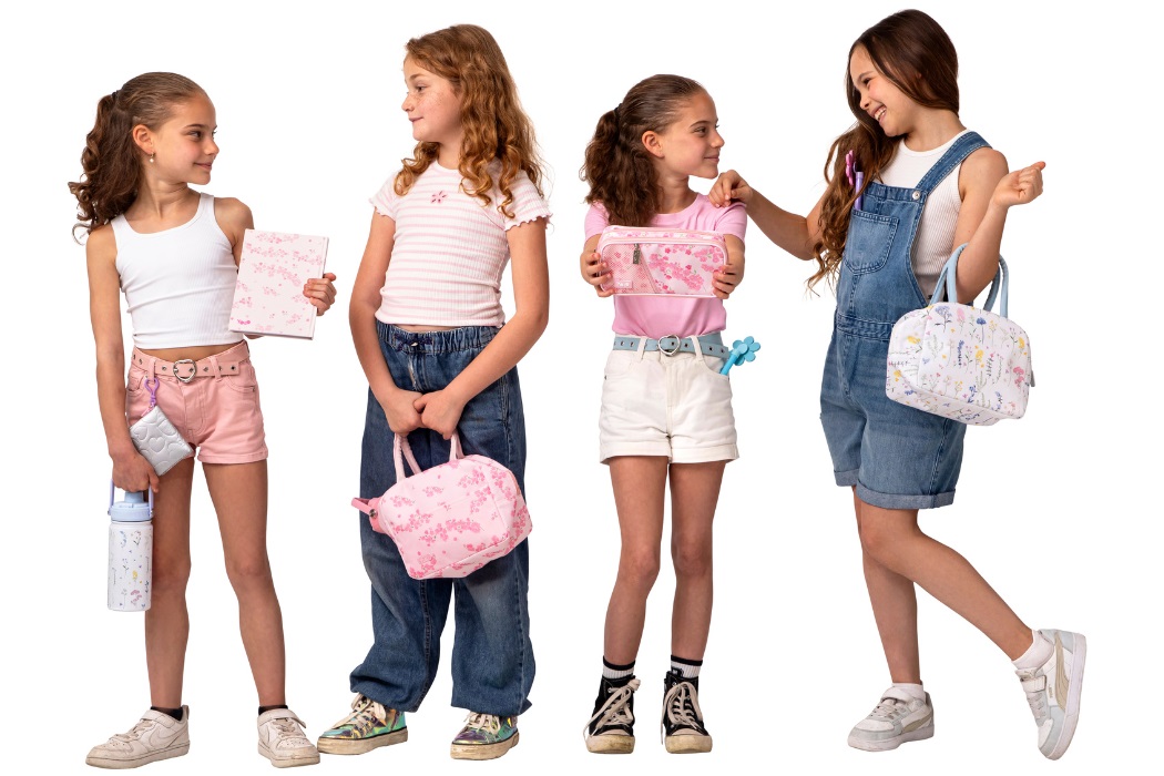 קופסאות אוכל ובקבוקים קופסאות אוכל ובקבוקים